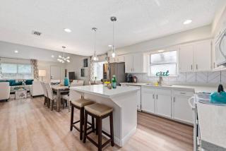 Super Cozy Entire House ABL Near Downtown - Book Now !! - 1