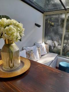 Two-Acres Italian villa creek setting - 3 bedroom - Bridgewater - 7