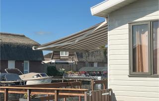 Lake Front Home In Breukelen - 6