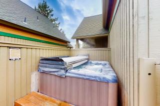Cabin on the Green - Redmond - 8