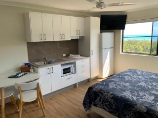 Island Views - Airlie Beach - 7