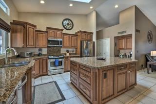 Spacious Scottsdale Home Pool and Covered Patio - Phoenix - 2