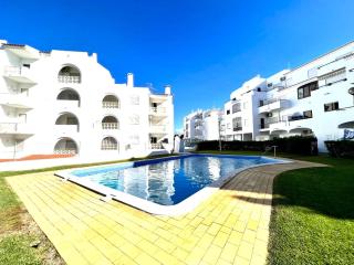 Albufeira Downtown With Pool by Homing - Albufeira - 8