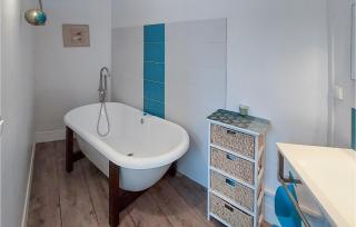Awesome Apartment In Sete With Wifi - Sète - 2