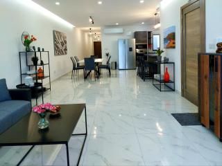 Penthouse, Sea Views and Private Roof Top Pool - 2