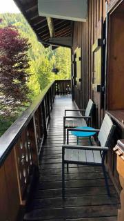 Family Chalet, Stunning Views & New Hot Tub - La Côte dʼArbroz - 3