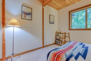 River Lily Retreat - Rhododendron - 1