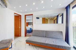 Seven Boutique 14 - 6