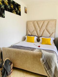 Lux Suites Bamburi studio Apartments - Bamburi - 4