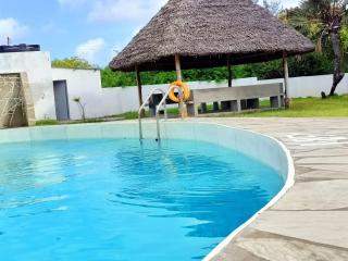 PahaliMzuri Kijani - 1 Bedroom Beach Apartment with Swimming Pool - Malindi - 9