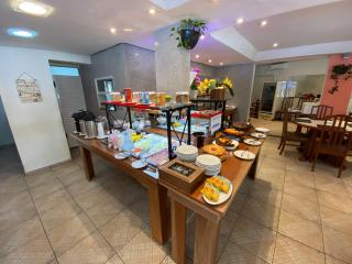 Flat Estudio 220 amarílis 3 Piscinas climatizadas, sky com 170 canais carregar veiculo eletrico, Bertioga, Riviera de São Lourenço Apartamento estúdio, cozinha equipada completa, serviço de hotelaria, limpeza e trocas diária de toalhas, WI-FI 500 MB - Riviera de São Lourenço - 9