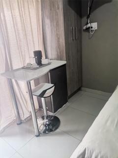 Sunset View Palace Guest House - Soshanguve - 6