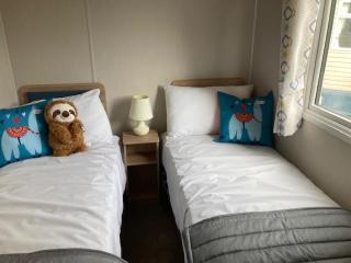 Cedar Lake 57 at Southview Leisure Park - Skegness - 1