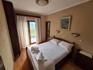 Villa Deloik Ante`s Hill House - Budva - 9