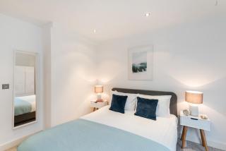 Farringdon Apartments - London - 7
