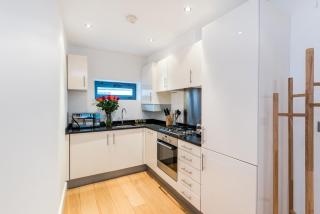 Farringdon Apartments - London - 1