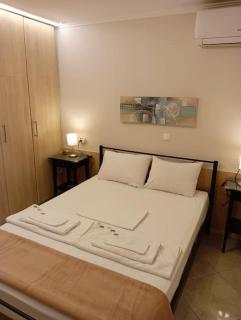 Nafplio's Cozy Apartment - A Peaceful Retreat - 1