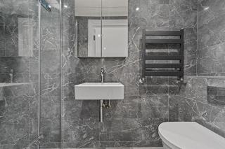 Central Knightsbridge 3 Bedroom House - 6