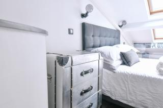 Duplex Design & Moderne en plein cœur de Paris - 2