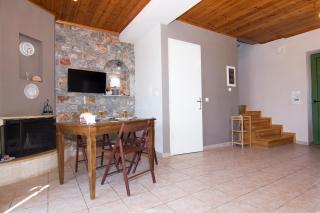 Mani Cosy View Maisonette - 3