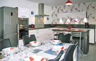 3 Bedroom Beautiful Home In Dourdain - Dourdain - 6