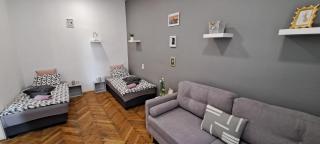 Sweet 16 Apartment in the Party District - 7