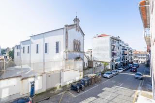 Travel & Live Bragas - Porto - 3