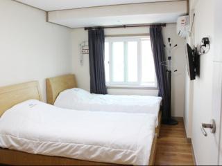 The Lucete Hotel - 2