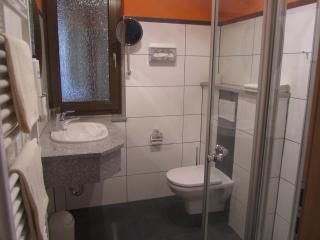 Hotel zur Burg Nürburg - Nürburg - 2