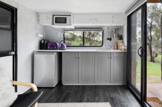 The Village Green Glampervans - Strath Creek - 6