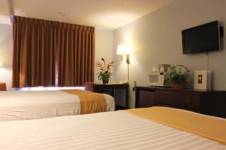 Clover Island Inn - 6