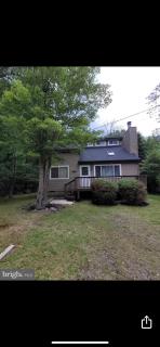 Pocono House in a private community 4 pools, Lake. - Tobyhanna - 0