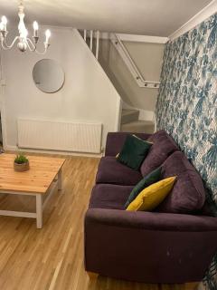 Stylish & Spacious 2 Storey, 3 Bed Apartment - Kent - 1