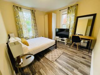 Comfortable and Convenient Apartment in Central Niagara - St. Catharines - 4
