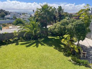 Silver Sunsets Self-Catering Apartments - 4