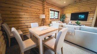 Aspen Lodge, Amazing New Log Cabin with Hot Tub - Sleeps 6 - Felmoor Park - Morpeth - 7