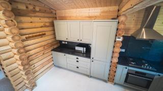 Aspen Lodge, Amazing New Log Cabin with Hot Tub - Sleeps 6 - Felmoor Park - Morpeth - 6