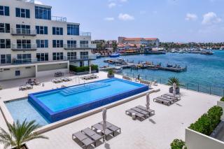 Stylish luxury condo, central location, ocean view, pool, gym - Oranjestad - 9