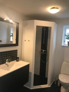 Skøn feriebolig med havudsigt i naturskønt område - 3