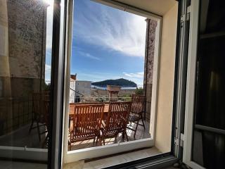 Beautifully Restored 400-year Old House with Stunning Sea Views from the Terrace - Dubrovnik - 6