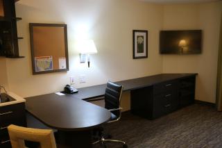 Candlewood Suites Bloomington by IHG - Bloomington - 5