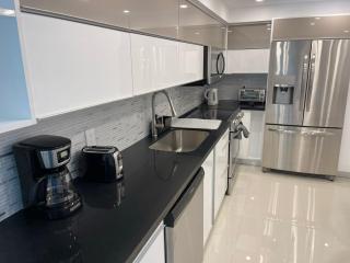 Hollywood on Beach Apartment - Hollywood - 2