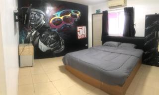 Bonkers Guesthouse - Pattaya - 5