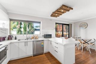 Serenity at Christies - 4