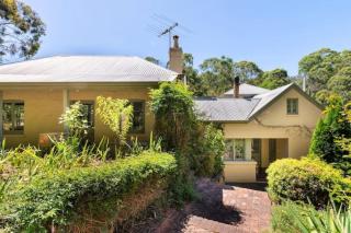 Adelaide hills Italian villa in creek setting - Bridgewater - 6
