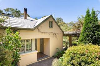 Adelaide hills Italian villa in creek setting - Bridgewater - 4