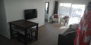 Modest comfortable relaxed home away from home with secure bike storage - Rotorua - 9
