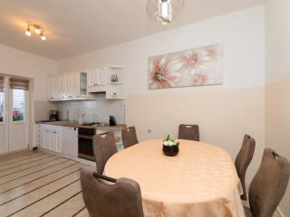 Apartment Villa Andro by Interhome - 4