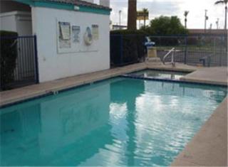Colonade Motel Suites - Mesa - 5
