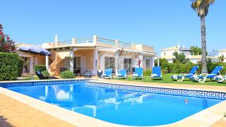 Villa Miguel - Estômbar - 5